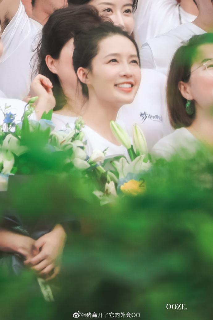 逃离空旷大街